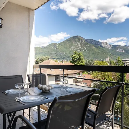 Balcon Vue Mont-veyrier, à 2 Pas Du Appartamento Annecy